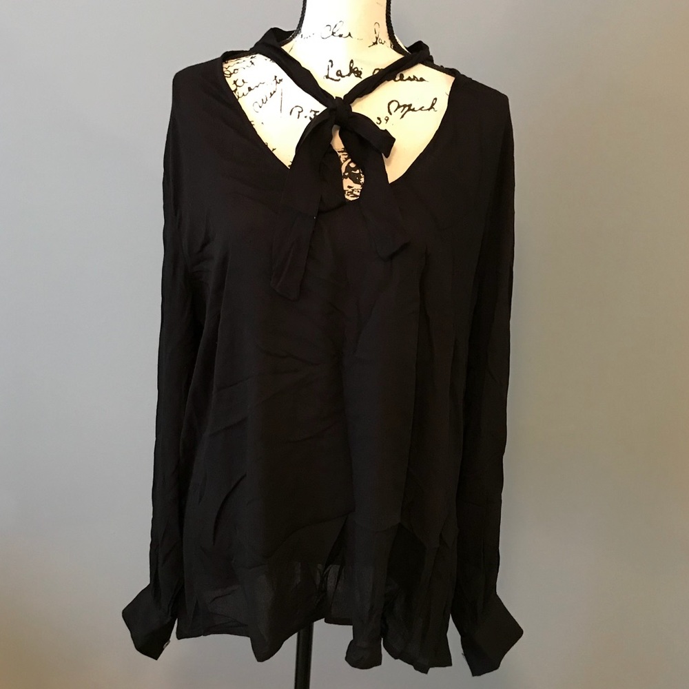 Lovesick Tie-neck Blouse